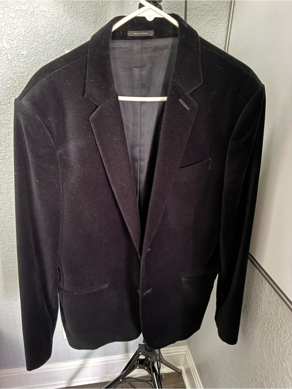 Express Black Velvet Men's Blazer - Tailored Single-Breasted Sport Coat